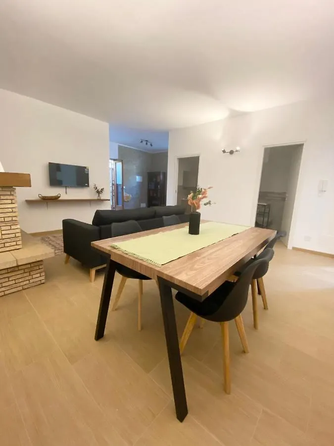 Artemide 15 New Apartment Near Mondello パレルモ
